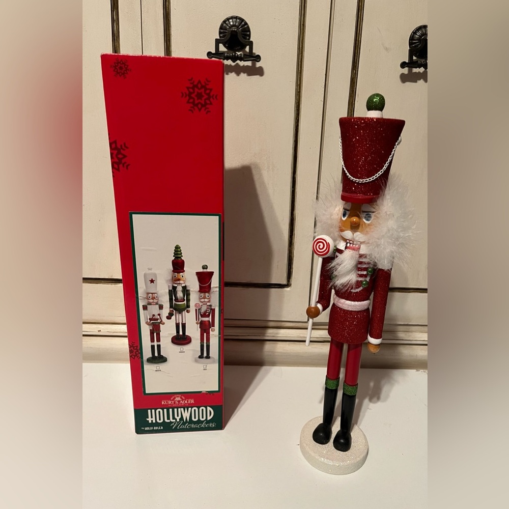 Holly Adler Hollywood Nutcracker 15" Soldier In Box Red Sparkly Candy Drummer